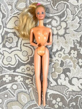 Vintage Barbie Superstar Era 1980’s Pierced Ears Ring Hole Philippines Mattel